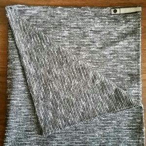 Lululemon scarf